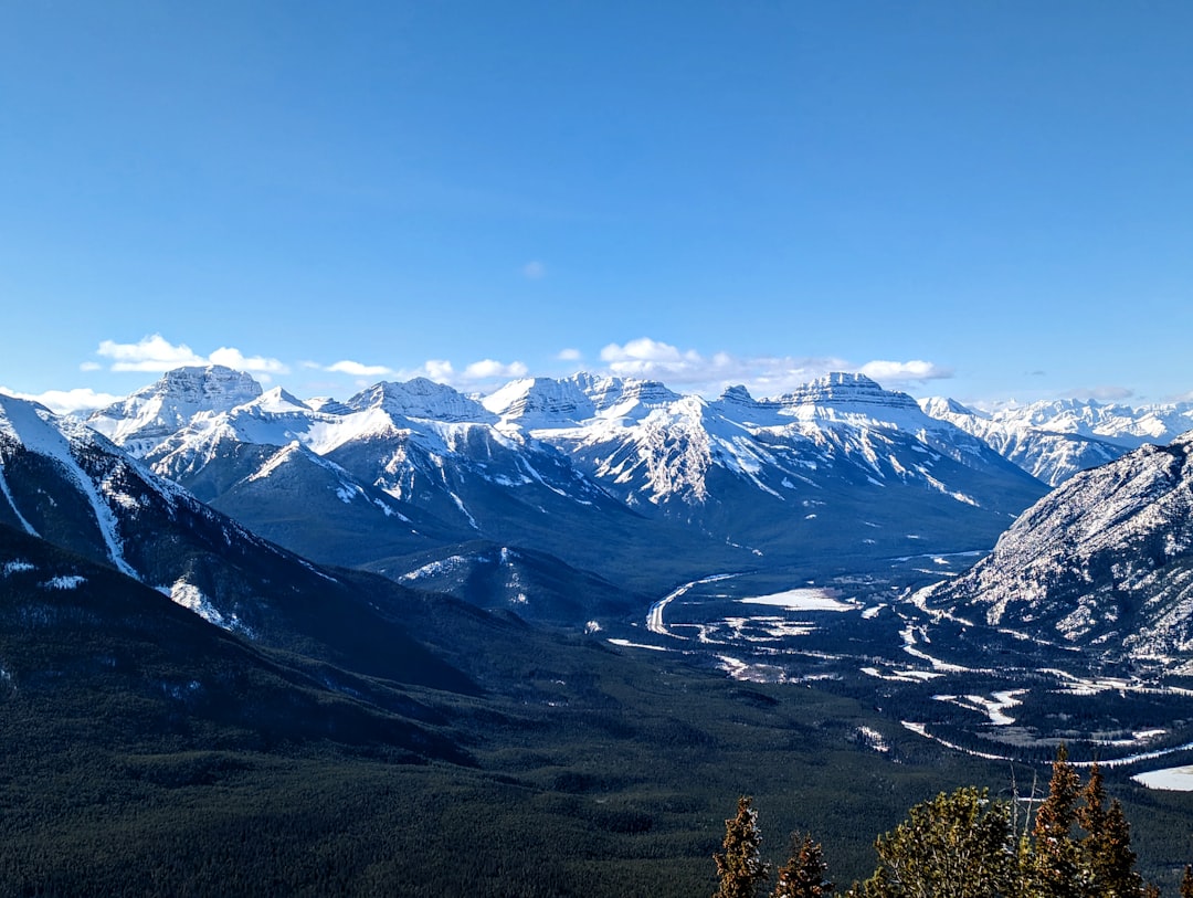 Banff hiking trail (Photo via Unsplash)