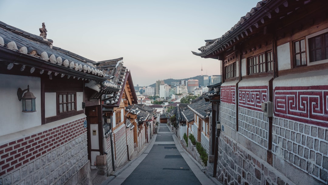 Bukchon Hanok Village (Photo via Unsplash)