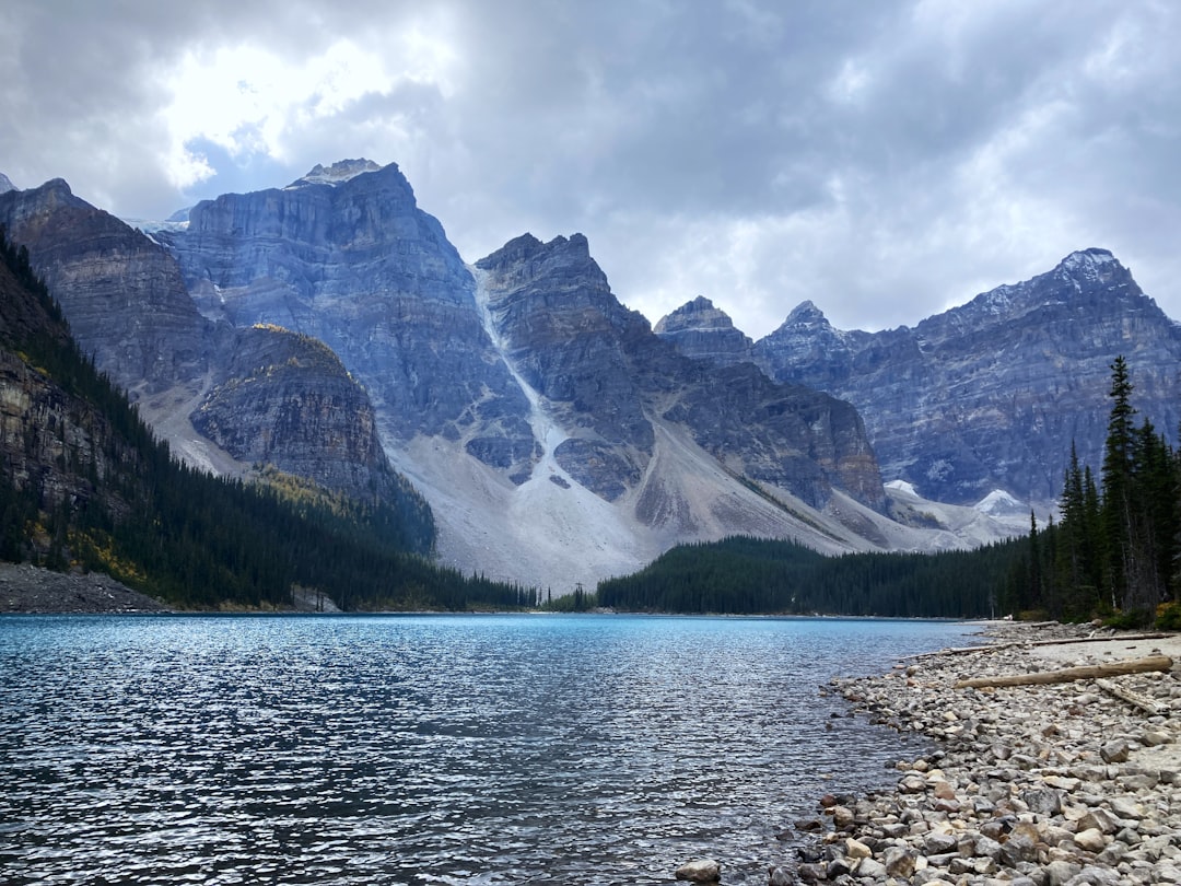 Moraine Lake panorama (Photo via Unsplash)
