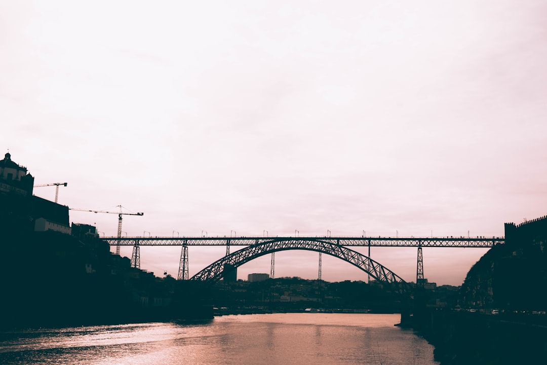 Porto Dom Luís Bridge (Photo via Unsplash)