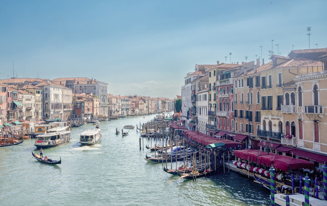 Rialto Bridge Venice (Photo via Unsplash)