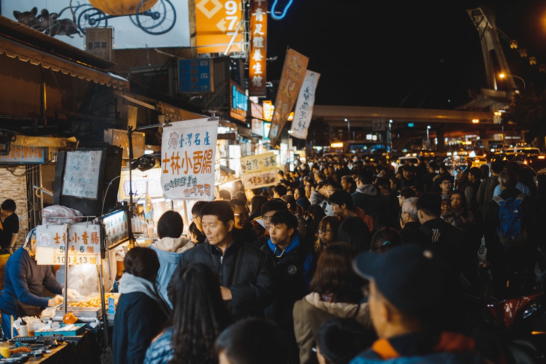 Shilin Night Market (Photo via Unsplash)